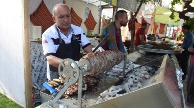 Burhaniye'de Erzurum Cağ Kebabına Yoğun İlgi