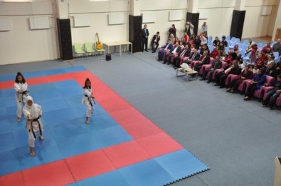 Çitfbaşlı Kartalın Kanatlarında Bir Yetim Bir Öksüz Projesinin Kapanış Programı Yapıldı