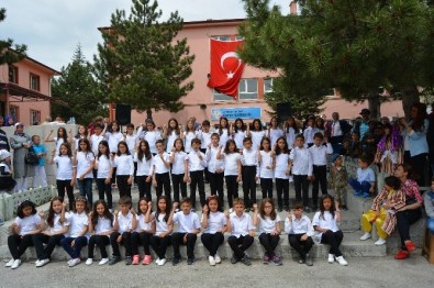 Öğrencilerin 23 Nisan Gösterileri Velileri Gururlandırdı