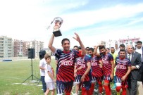 Şampiyon Medcem Silifke Belediyespor Kupa Sevincini Taraftarlarıyla Paylaştı