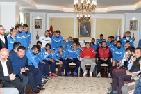 ERZURUMSPOR KULÜBÜ - Vali Altıparmak Açıklaması 'Erzurumspor Süper Ligi Hak Ediyor'