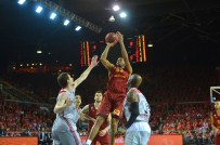 ABDİ İPEKÇİ - Aslan kupa için parkeye çıkıyor