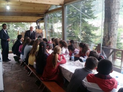 Azdavay'da TEOG Öncesi Öğrencilere Motivasyon Yemeği Verildi