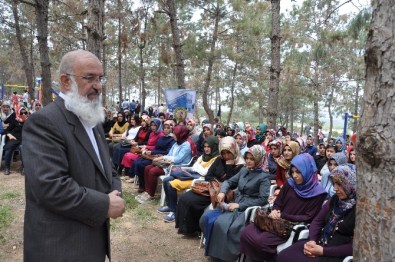 Bursiyerlere Kutlu Doğum Pilavı Dağıtıldı