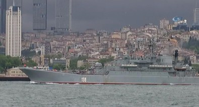 Rus Savaş Gemisi Boğaz'dan Bu Kez Sorunsuz Geçti