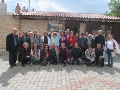 1975 Eğitim Enstitüsü Mezunları Han İlçesini Gezdi