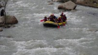 BAHAR ŞENLIKLERI - Erzincan'da Rafting Heyecanı