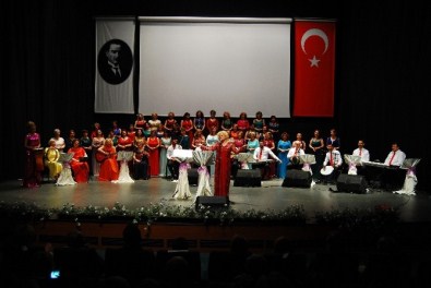 Nilüfer Kadın Korosundan Anlamlı Konser