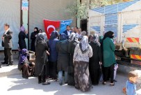 ÇOCUK AYAKKABILARI - Savaş Mağduru Türkmenlere Yardım