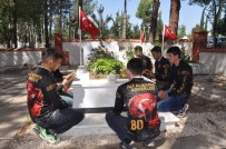 ROKETLİ SALDIRI - Şehit Yüzbaşıya Askerlerinden Vefa