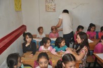 SAĞLIK GÖREVLİSİ - Suriyeli Yetim Çocuklara Sağlık Taraması