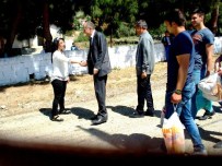 DOÇENT DOKTOR - Üniversitelilerden Köy Okuluna Ziyaret