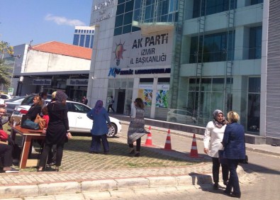 AK Parti İl Başkanlığında 'Zehirli Gaz' Alarmı