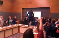 AHMET YILDIRIM - Anayasa Komisyonu'nda Kavga Çıktı