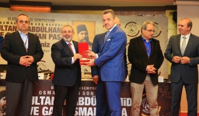 Gaziosmanpaşa'da Uluslararası 'Iı. Abdülhamid Ve Gazi Osman Paşa' Sempozyumu Düzenlendi