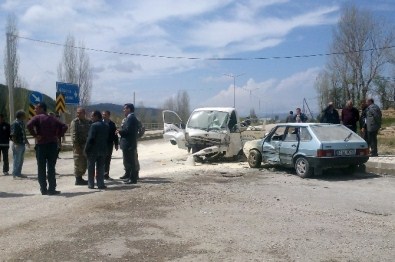 Gümüşhane'de Zincirleme Trafik Kazası Açıklaması 2 Ölü, 6 Yaralı