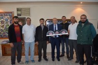 MEHMET AYDıN - İznikli Motokrosçu Kupayı Sargın'a Sundu