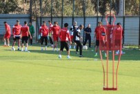 GÖKHAN ÜNAL - Karşıyaka'da Neşeli Antrenman