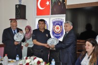 BEKIR ATMACA - Kursiyerlerinden Polislere Destek