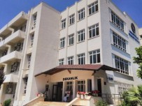 ÇÜ'de Dekanlık Binasında Yangın