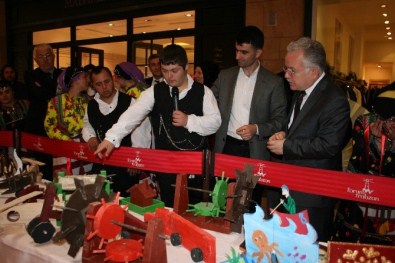 Engelli Öğrencilerden Sergi