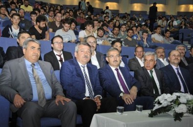 Selçuk'ta 'Yüksek Teknolojide Yeni Ortak Girişimler' Tartışıldı