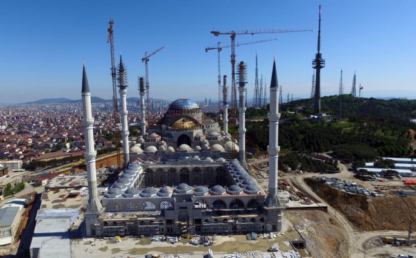 Çamlıca Camii'nin dev kubbesinin yapımına başlandı