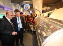 CHICAGO - Bakan Işık Chicago Sanayi Ve Bilim Müzesi'nde İncelemelerde Bulundu