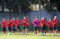 WESLEY SNEIJDER - Galatasaray'a Sneijder'den İyi Haber