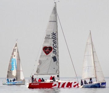 İstanbul'da Yelkenlilerin Nefes Kesen Mücadelesi