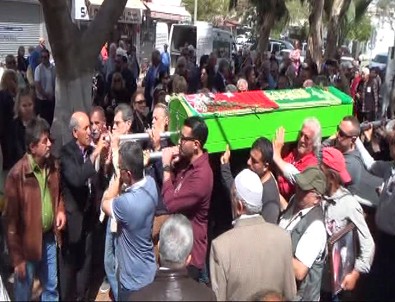 Müzisyen Aydın Tansel Bodrum'da toprağa verildi