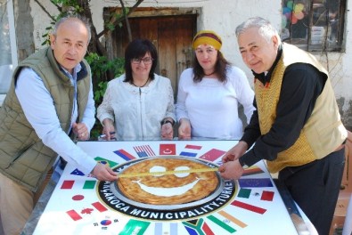 Akçakocalı Kadınlar, Dünya Barışı İçin 2 Rekor Birden Kırdı