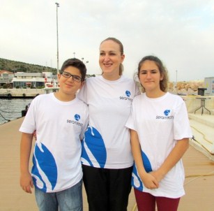 Dostluk Kulaçlarıyla İki Kıtayı Birleştirdi