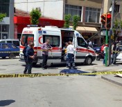 SAKARYA CADDESİ - Ebkişehir'de 8. Kattan Atlayan Vatandaş Hayatını Kaybetti