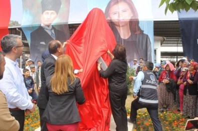Karpuzlu'da Türkiye'nin İlk Kadın Muhtarının Büstü Açıldı