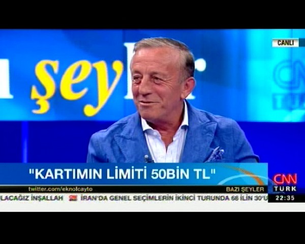 Ali Ağaoğlu cebindeki parayı canlı yayında saydı