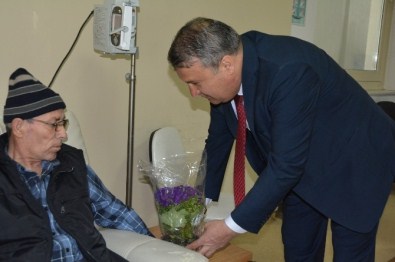 Doktor Başkan'dan Kanser Hastalarına Ziyaret