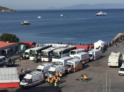 Sığınmacıları Taşıyan İlk Gemi Midilli'den Dikili'ye Geldi