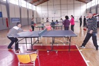 Bakıcı Ve Topal'dan Dostluk Maçı