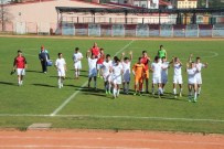 HACETTEPESPOR - Çocuklar Sahada, Aileleri Tribünde Ter Döktü