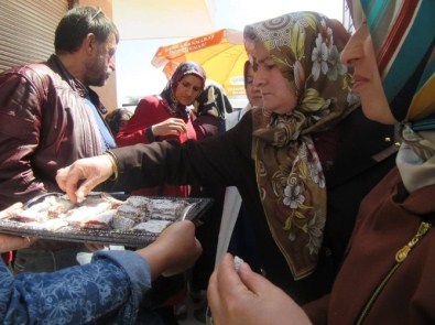 Defne Kokan Kınalı Eller Mersin'de