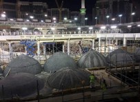 SÜLEYMAN SARı - Kabe'deki 2 Katlı Portatif Tavaf Ünitesi Sökülmeye Başlandı