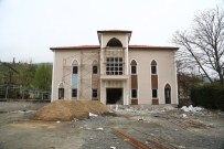 KURTKÖY - Kurtköy Kültür Merkezinde Çalışmalar Devam Ediyor