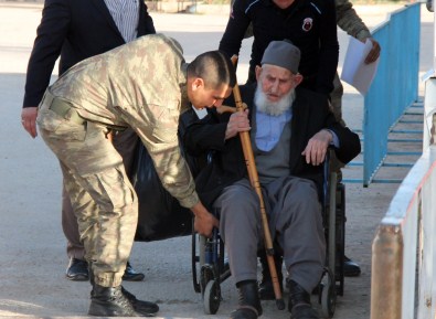 O 'Dede' Tahliye Edildi Açıklaması Aslında 111 Yaşındaymış