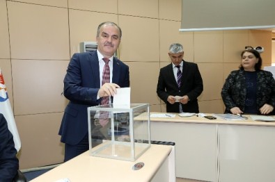 Pamukkale Belediye Meclisi'nde Seçim Heyecanı Yaşandı