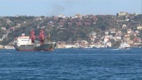 Rus Askeri Kargo Gemisi İstanbul Boğazı'ndan Geçti