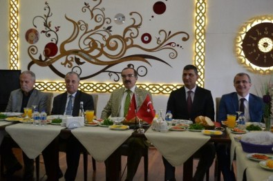 Sağlık Masaya Yatırıldı