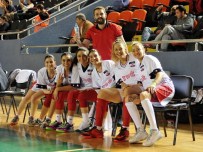 BILYONER - Yakın Doğu Üniversitesi, Samsun Canik Belediyespor'u Ağırlıyor