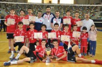 Yamanlar Voleybol'da Beş Yıl Üst Üste Türkiye Şampiyonu