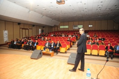 YYÜ'de 'Gıda Katkı Maddeleri Sağlığımız İçin Tehdit Midir?' Konferansı